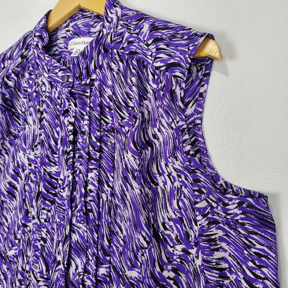Calvin Klein Sleeveless Blouse Size Large with Purple, Black, and White Pattern - Picture 3 of 16